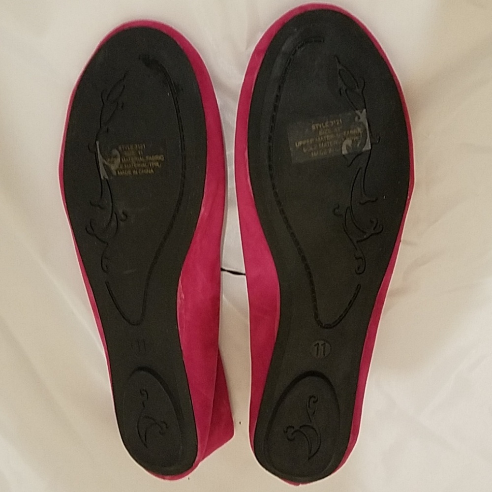 Pink Flats - Picture 2 of 4